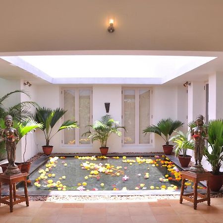 Hotel Niketana @ Boat Club Chennai Exterior foto